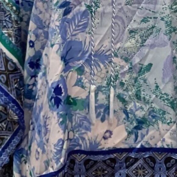 Susan Graver Printed Charmeuse Scarf Top small - Picture 10 of 13